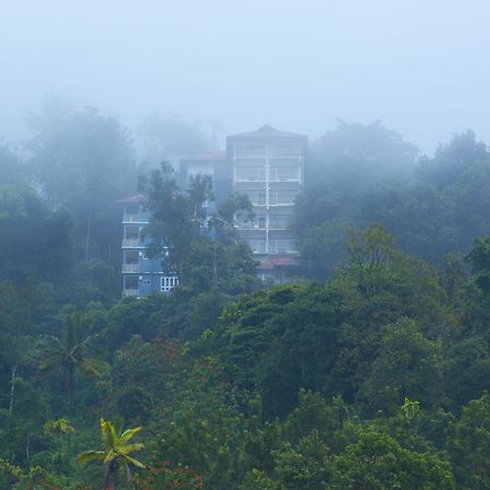 Spice Country Resort Chithirapuram Екстериор снимка