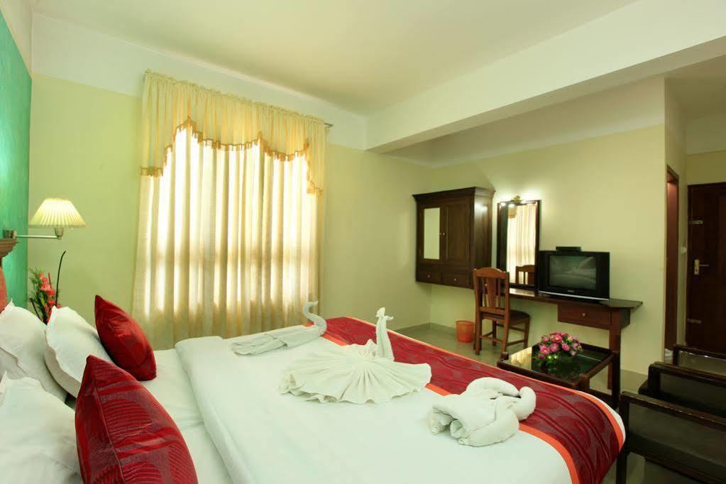 Spice Country Resort Chithirapuram Екстериор снимка