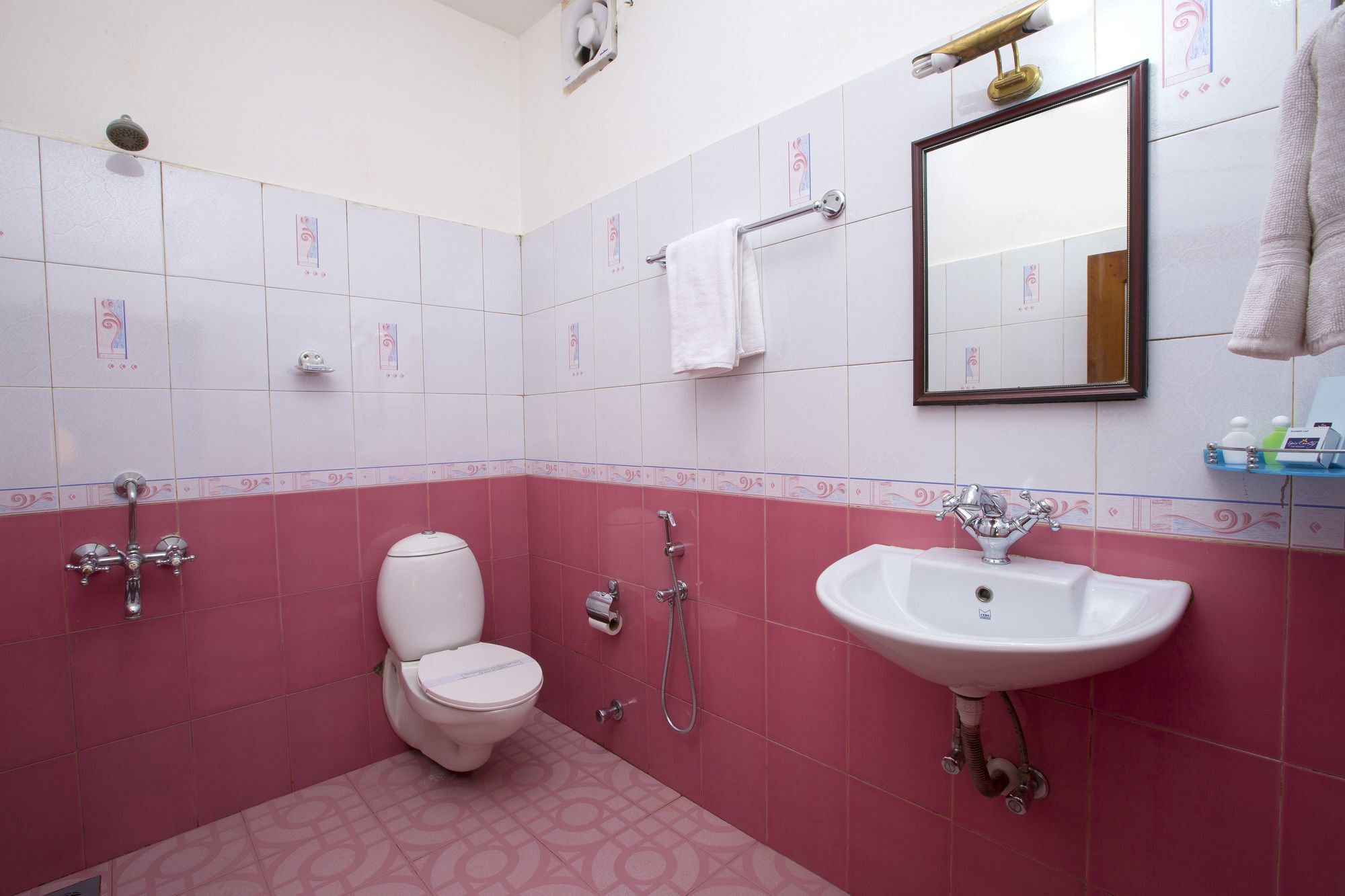 Spice Country Resort Chithirapuram Екстериор снимка